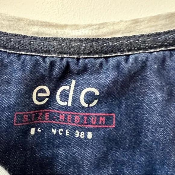 Bundle of 4 Men's Polo and T-Shirt Set - White, Gray, Black all size medium - Picture 7 of 9